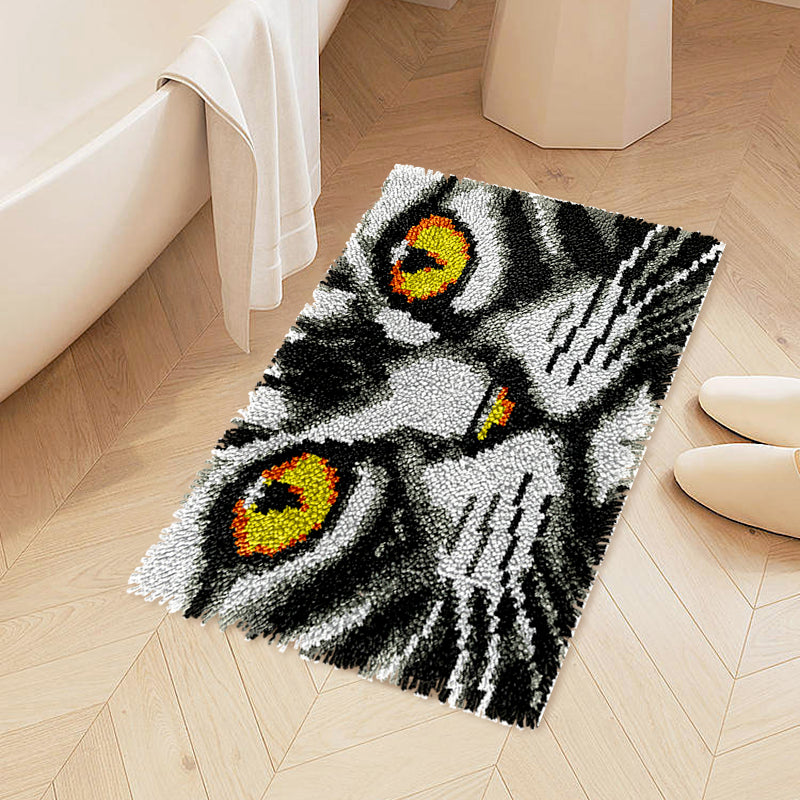 The Cat's Gaze Latch Hook Rug Kit