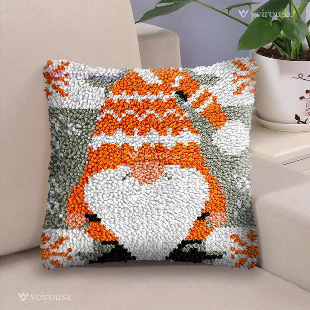 Christmas Gnomes Latch Hook Pillow Kit