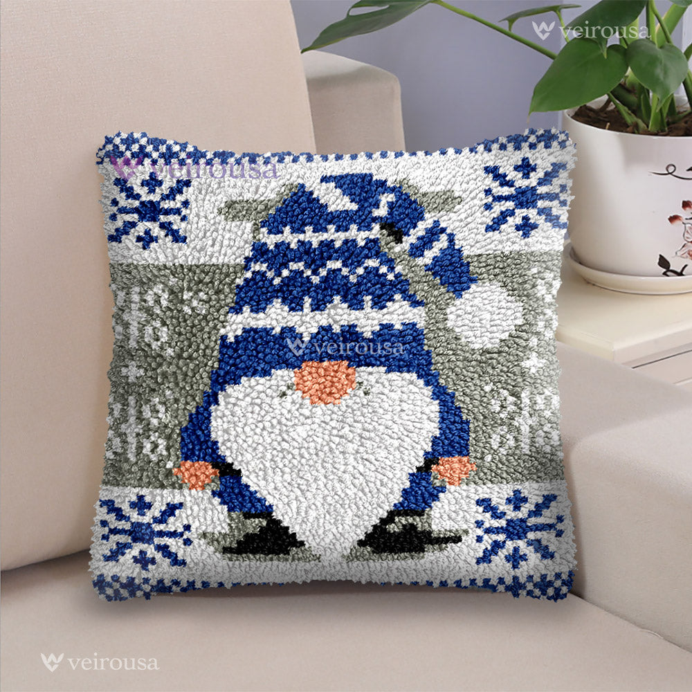 Christmas Gnomes Latch Hook Pillow Kit